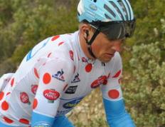 乐鱼体育网站入口-法国网球队横扫美国网球队，费德勒绝境逆转——精彩纷呈的网球盛宴