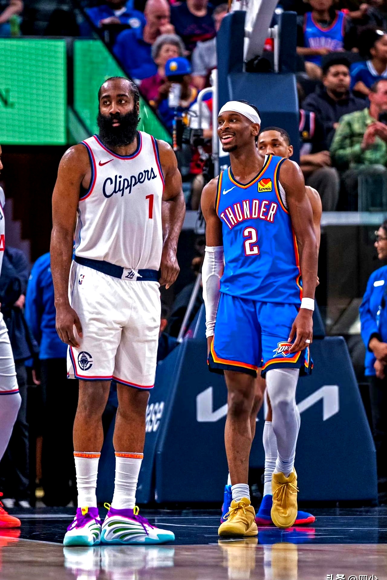 乐鱼体育app-重返巅峰!哈登争夺得分王,球队实力蓄势待发