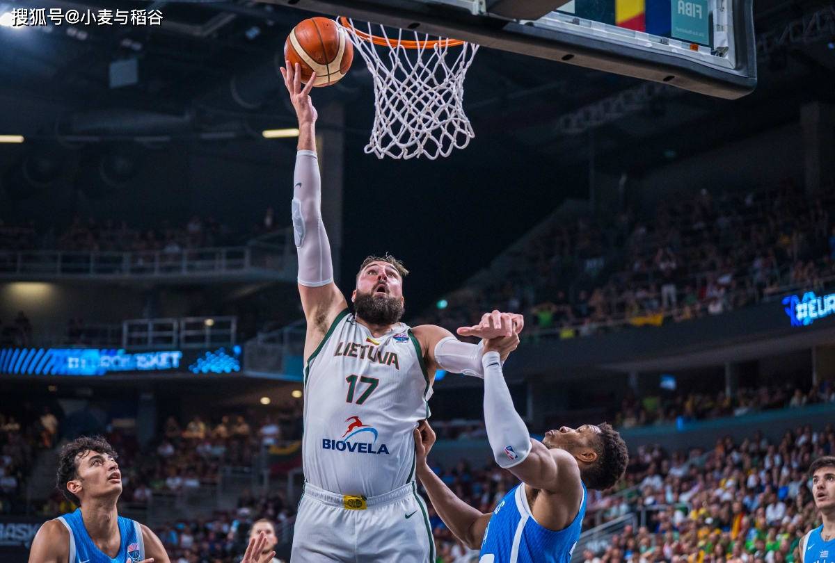 乐鱼官网-掘金险胜美国男篮，瓦兰丘纳斯送出助攻的简单介绍