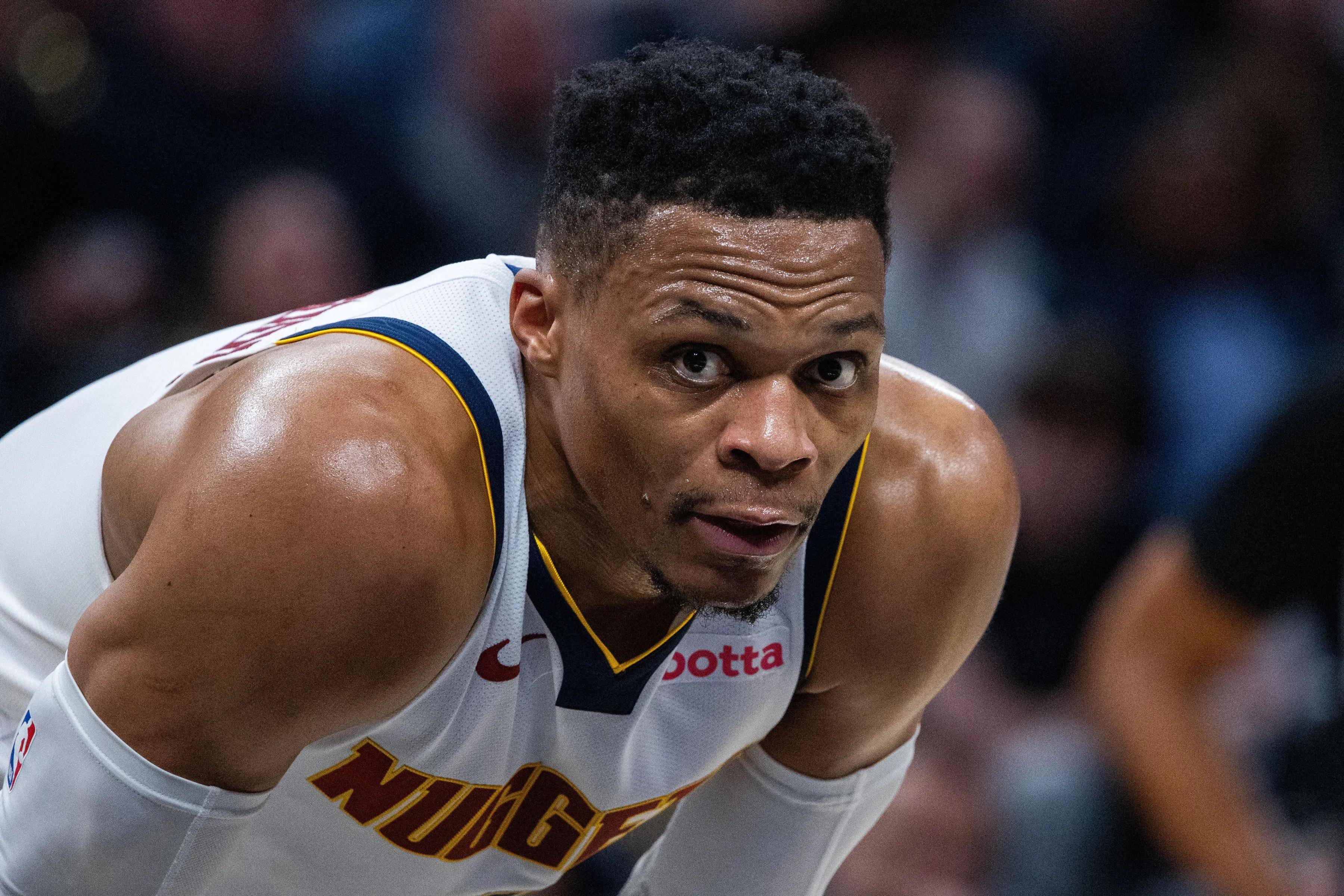 乐鱼-包含雄鹿B队碾压掘金，威斯布鲁克绝境逆转的词条